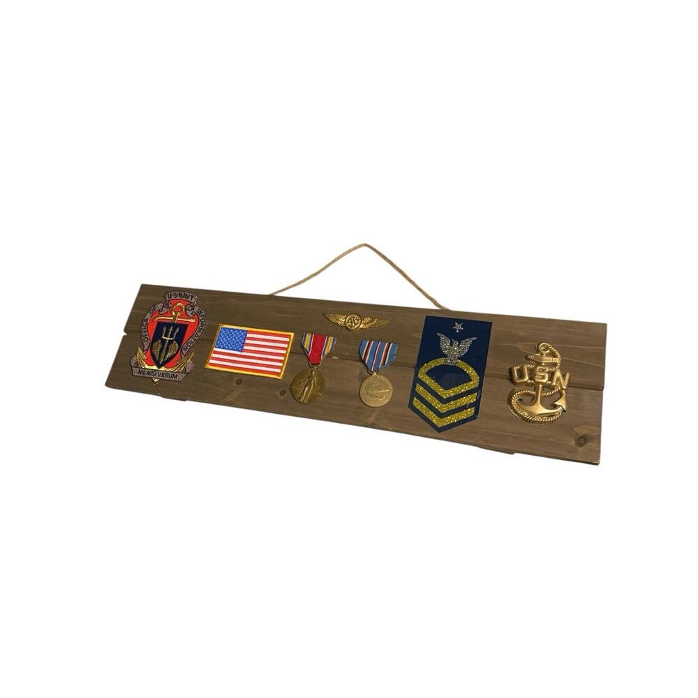 Vintage US Navy Medal Insignia Display Board WWII Militaria Memorabilia